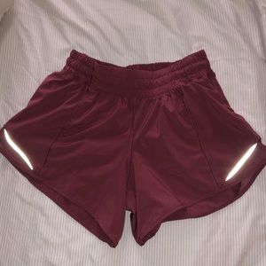 NWOT Lululemon Hotty Hot Shorts